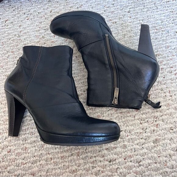 Paul Green black leather high heel booties - Picture 2 of 11
